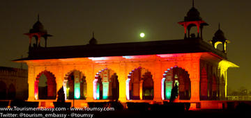 New Delhi Temple by Night - Travel souvenir by Toumsy