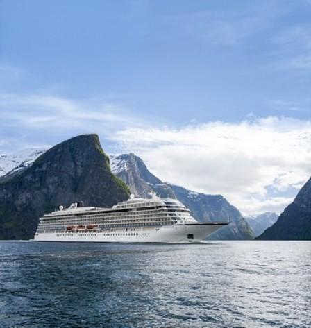 Viking Cruises Unveils New Winter Northern Lights Itinerary To Explore Norway's Far North