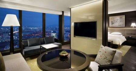 After extensive renovations, Grand Hyatt Seoul unveils newly renovated guestrooms and suites designed to maximize the panoramic city vistas