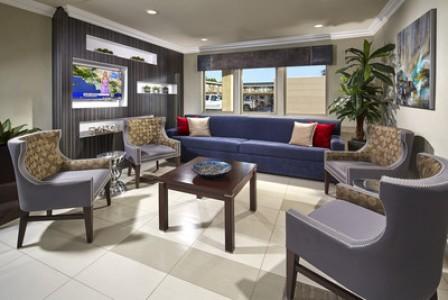 Eden Roc Inn & Suites in Anaheim Offers Convenient Access to an Array of Disney(TM) Themed Vacations: Direct Booking for Rooms Available Online Now