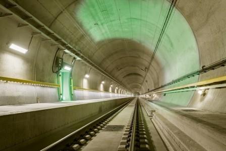 Suiza: Viaje exclusivo de descubrimiento en el túnel de tren más largo del mundo