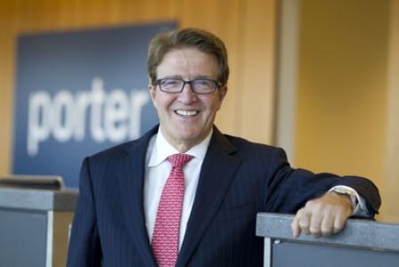 Robert Deluce nommé président exécutif de Porter Airlines dans le cadre d'une restructuration de la direction