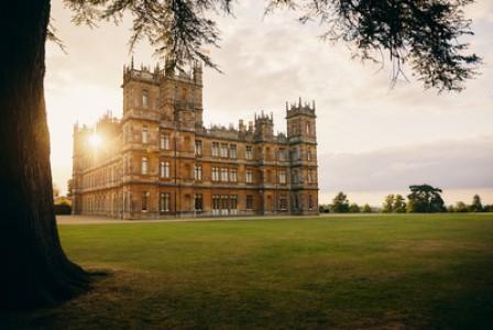 Highclere Castle - allgemein als Downton Abbey bekannt - kann jetzt auf Airbnb gebucht werden