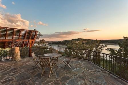 Lake Travis Waterfront Retreat Offered by Heritage Luxury Real Estate Auctions
