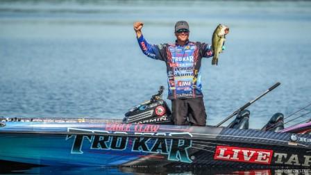Florida's Martin Extends Lead at Walmart FLW Tour on Lake Champlain presented by General Tire