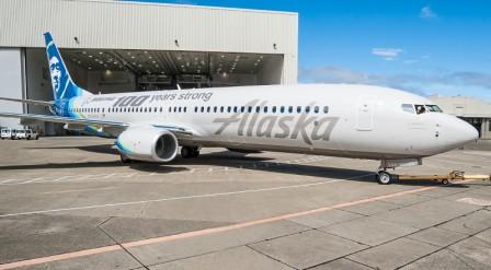 Alaska Airlines, 700 local business leaders celebrate Boeing's 100th birthday