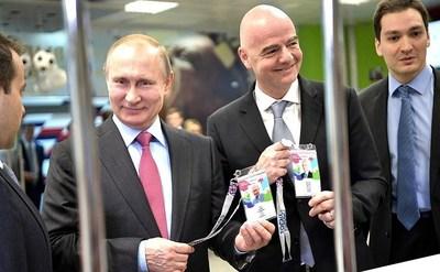 El presidente de Rusia, Vladimir Putin, recibe un FAN ID