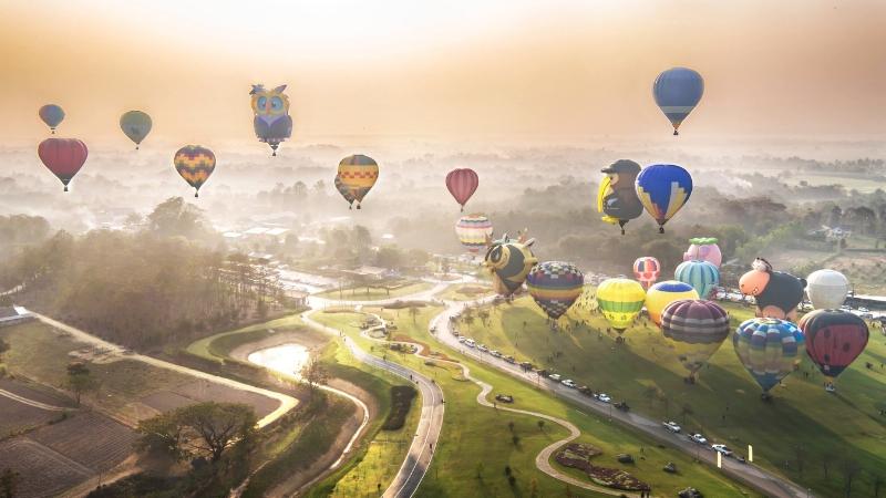 Die Romantik erwartet Sie am Valentinstag 2017 bei der Singha Park International Balloon Fiesta in Chiang Rai, Thailand