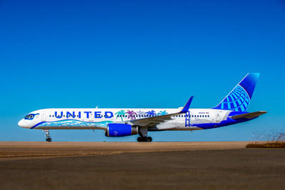 California-themed United Airlines Plane Soars into The Friendly Skies