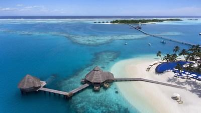 Des services personnalisés sans pareil aux expériences distinctives : les resorts de luxe du groupe Hilton aux Maldives invitent les voyageurs à profiter de services d'accueil de haut niveau