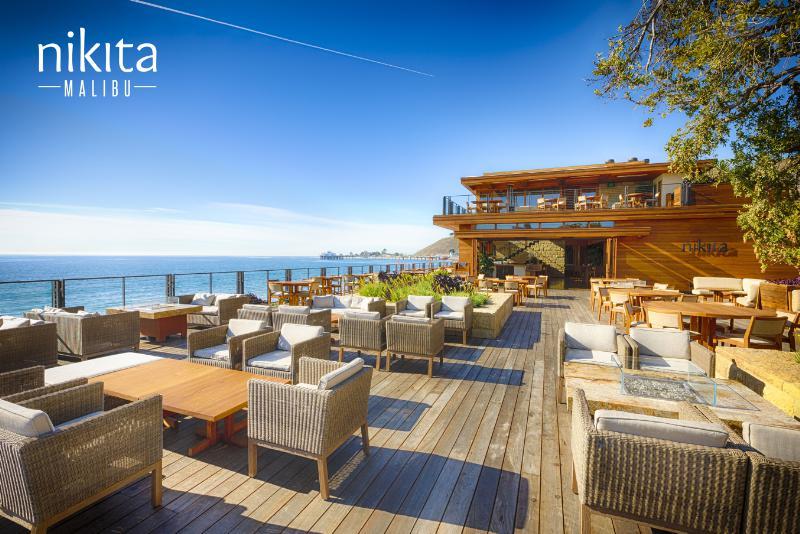 La plage des milliardaires à Malibu renoue avec une cuisine raffinée