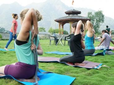 500 Hour Yoga Teacher Training in Rishikesh, India 